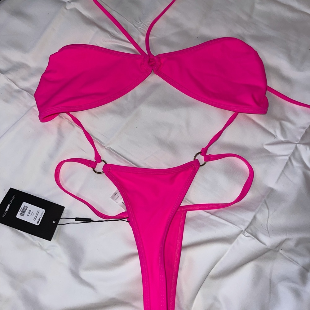 Fashion nova pink bikini